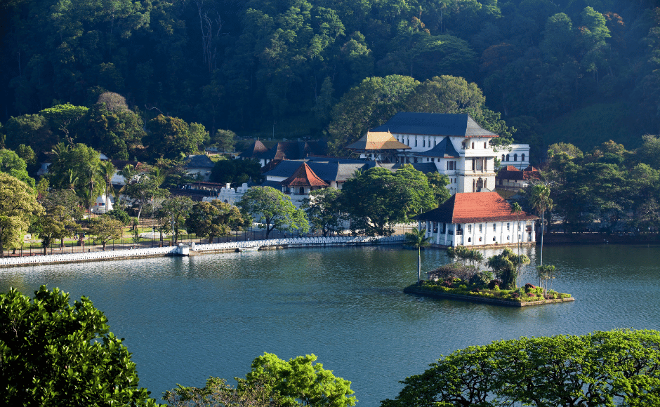 kandy e il tempio del dente di budda